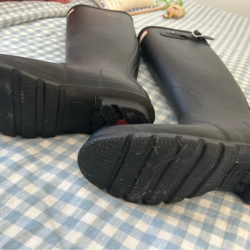 Hunter Black Classic Rain Boots - Picture 5 of 5